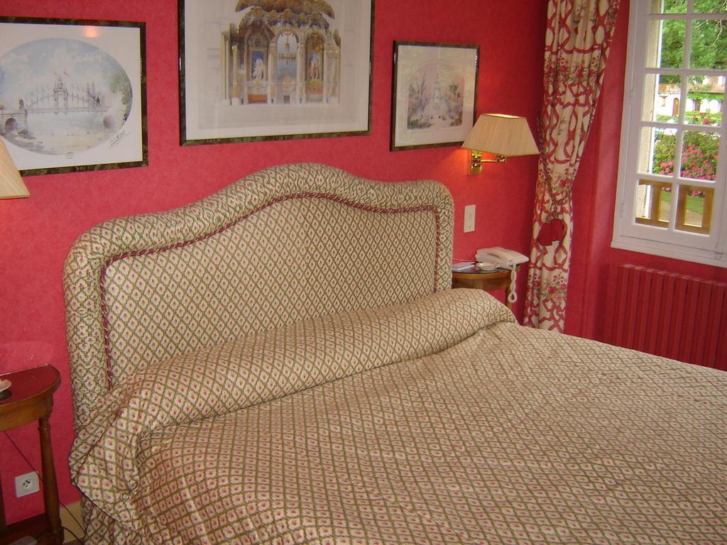 Auberge Des Templiers Boismorand Номер фото