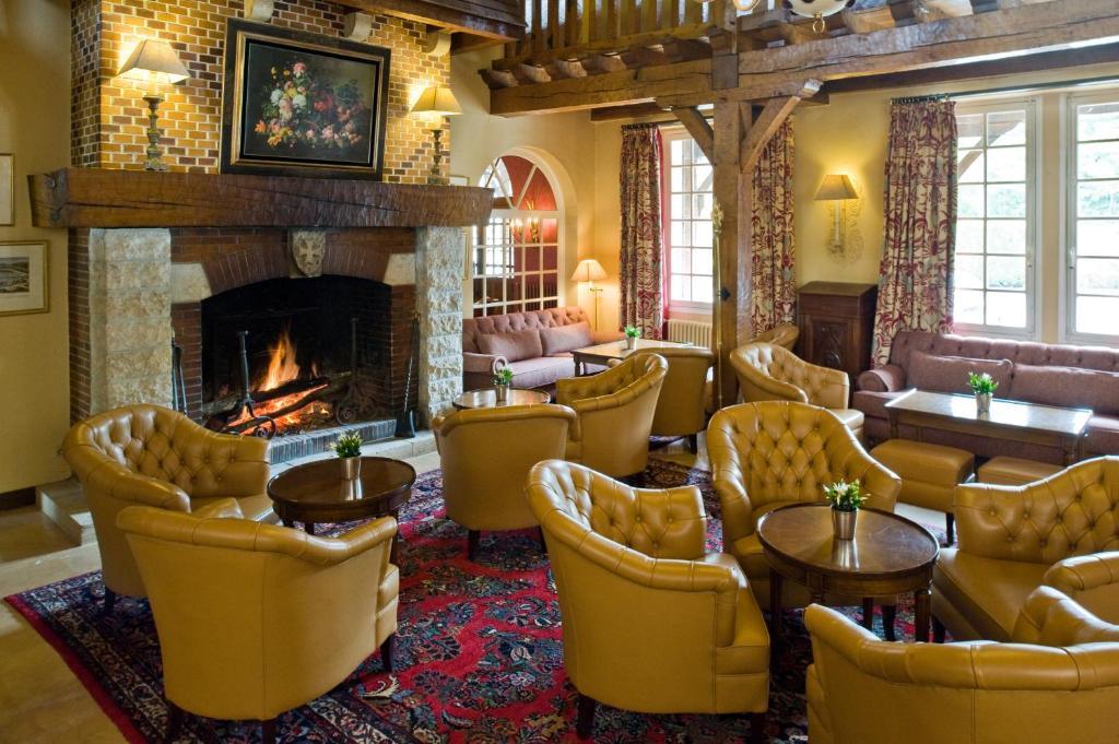 Auberge Des Templiers Boismorand Екстер'єр фото